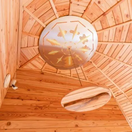 The Forest Sea Dome Villa Warna